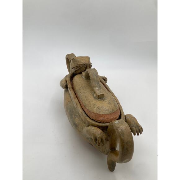Vintage Studio Art Pottery Otter Covered Dish Handmade Animal Ceramic Vessel - Picture 2 of 7